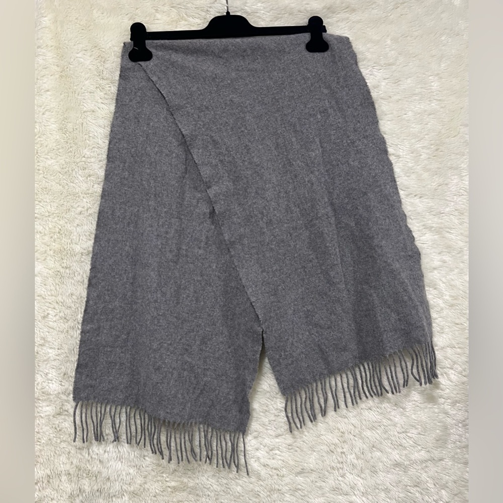 Authentic Moschino Fringe Wool Rhinestones Gray Scarf - Picture 5 of 9